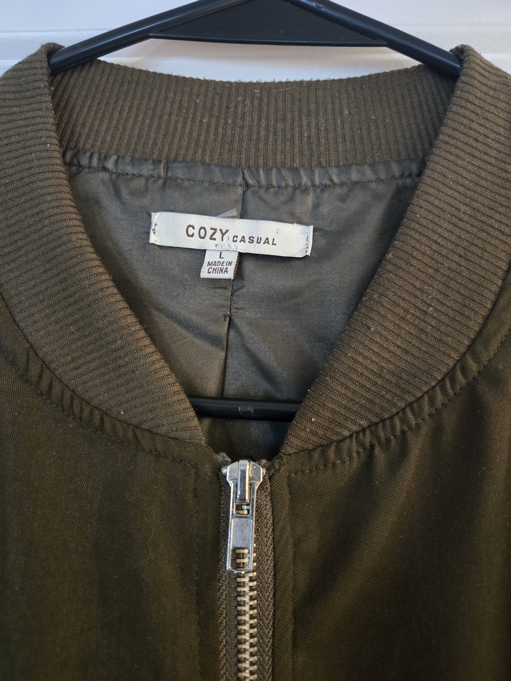 Cozy Casual Olive Bomber Jacket with Snap Pockets - Picture 2 of 3